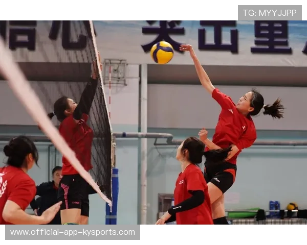 运动员全身贴满绷带还坚持比赛 运动员全身贴满绷带还坚持比赛