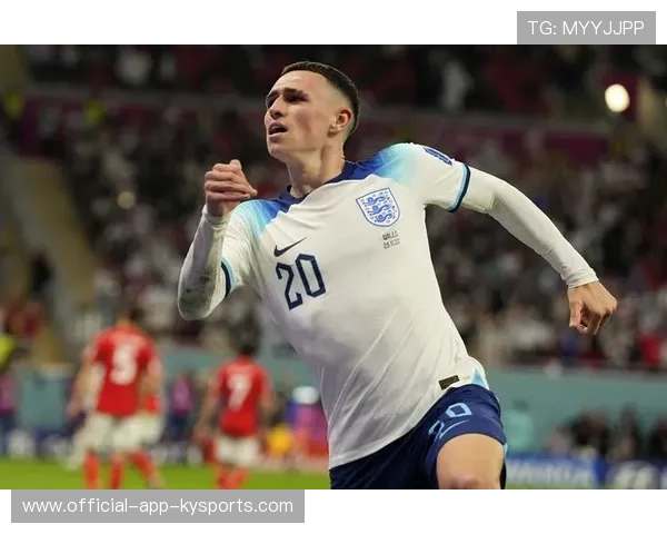 福登在狭小空间的处理能力提升球队穿透力，福登 集锦